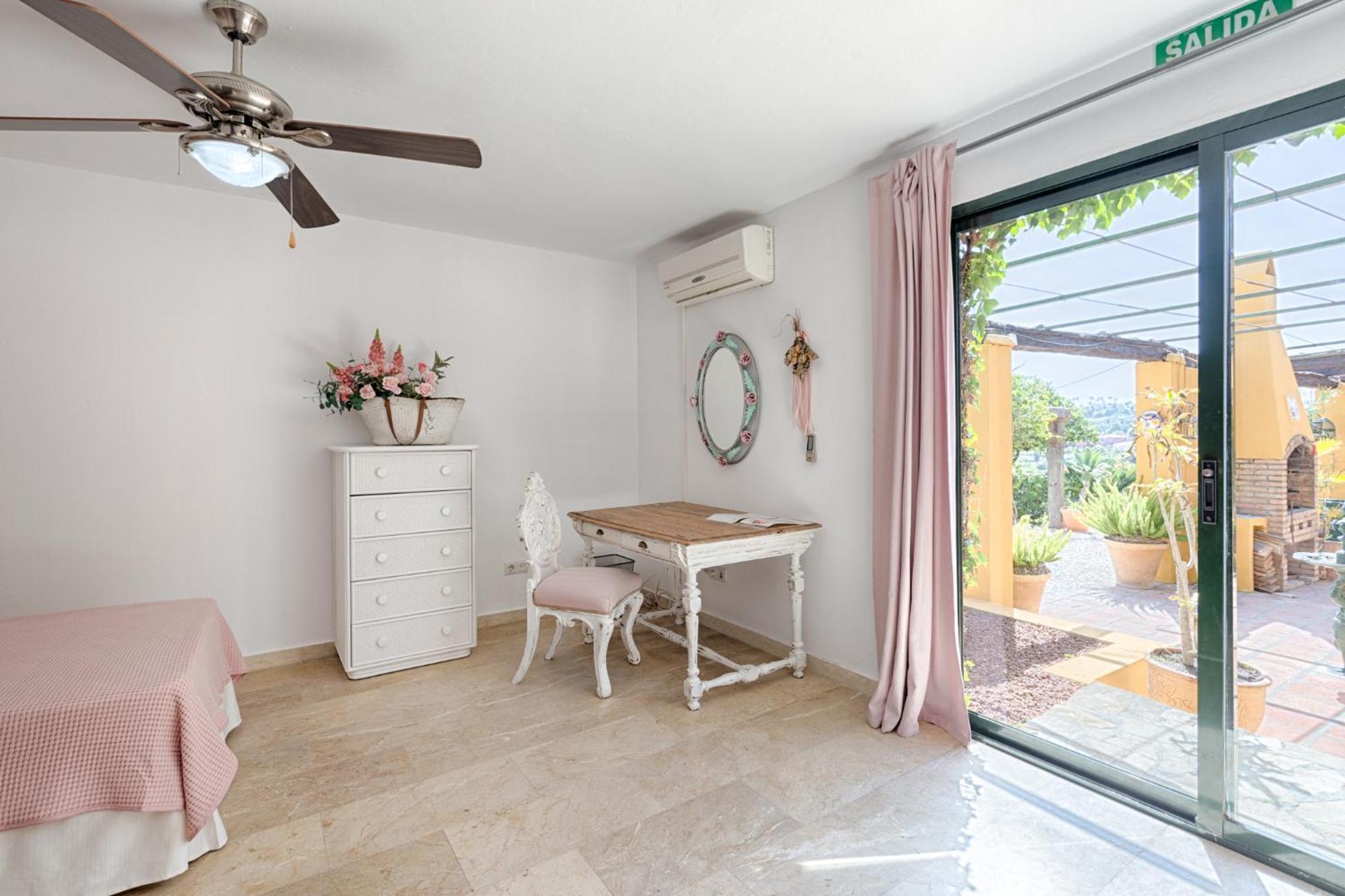 Hanami Finca Cumbres Borrascosas Estepona Exteriör bild